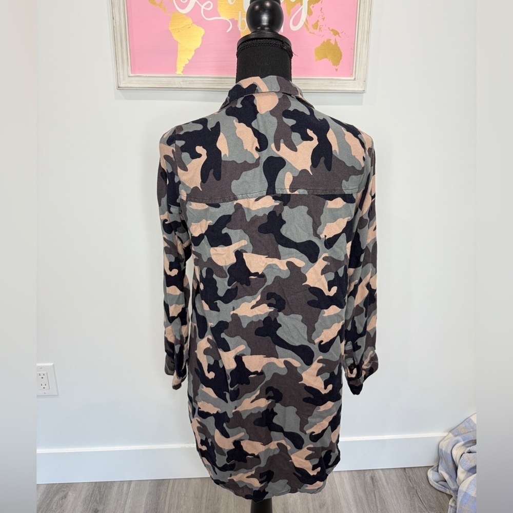 H&M Divided Camo Long Button Up View 6